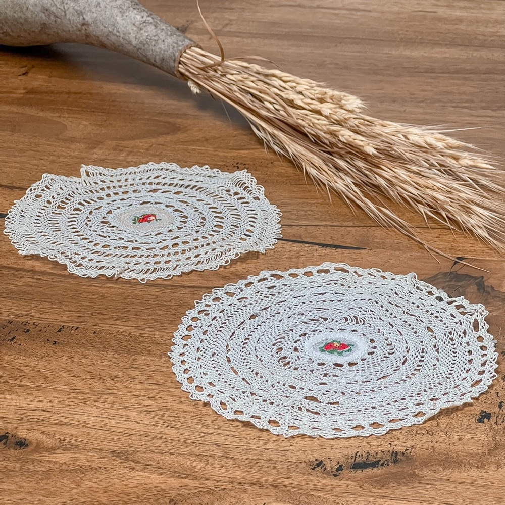 Set of 2 Hand Knit Circle Round Floral Doily Tablecloth, Tablecloth Crocheted